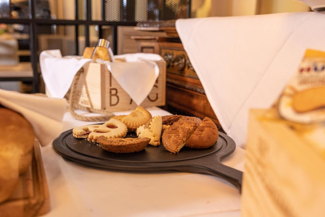 Adhhoc Hotel Naters ภายนอก รูปภาพ