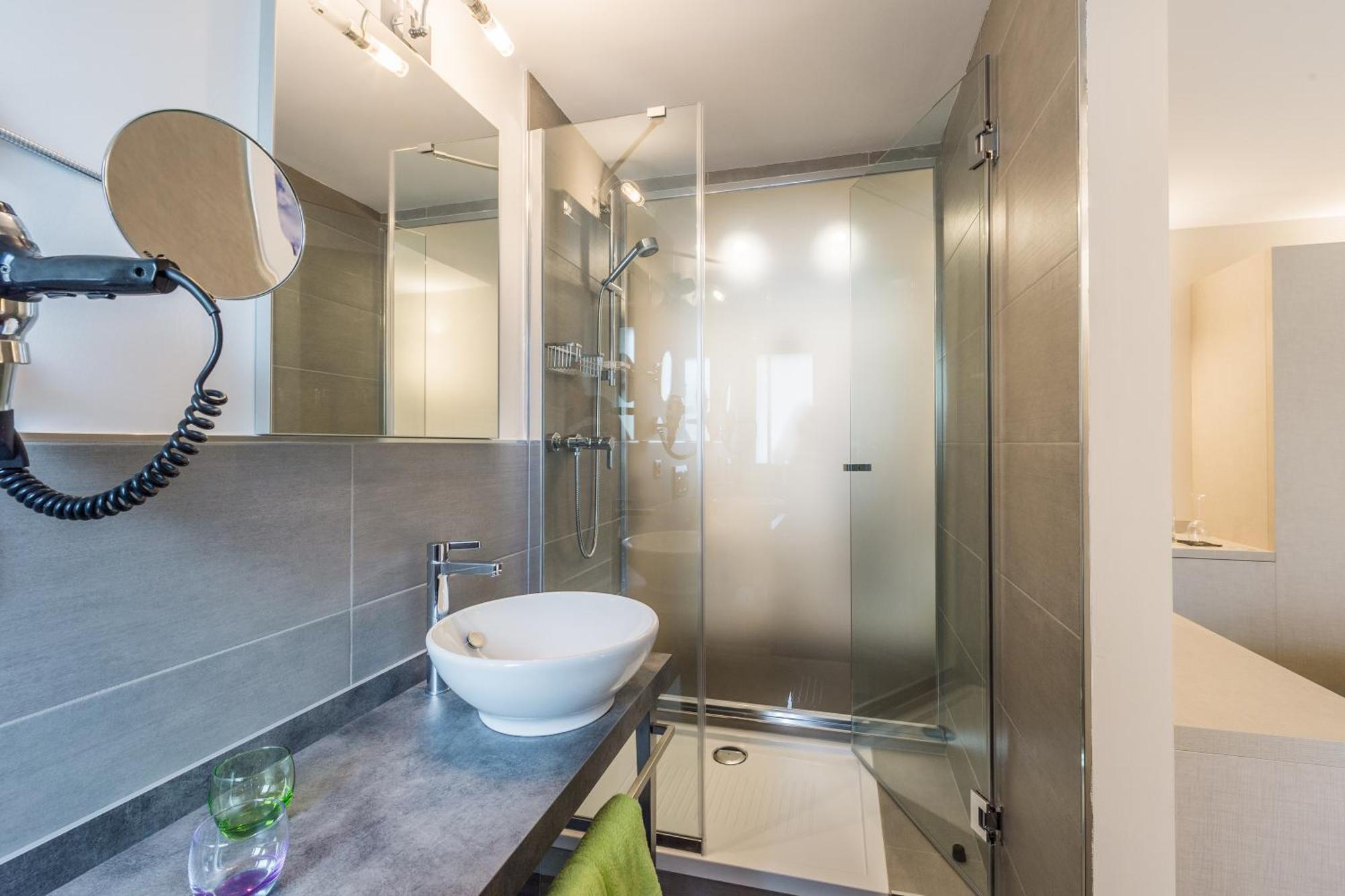 Adhhoc Hotel Naters ห้อง รูปภาพ