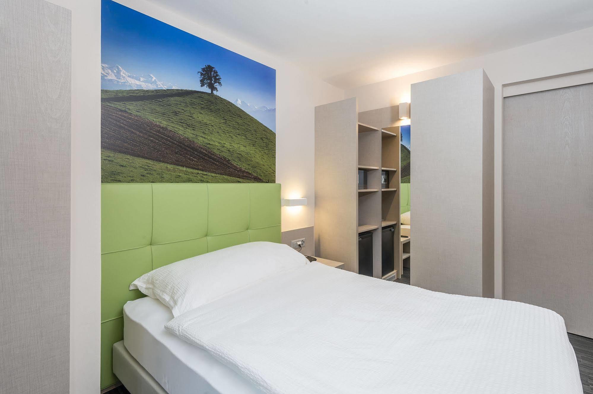 Adhhoc Hotel Naters ภายนอก รูปภาพ