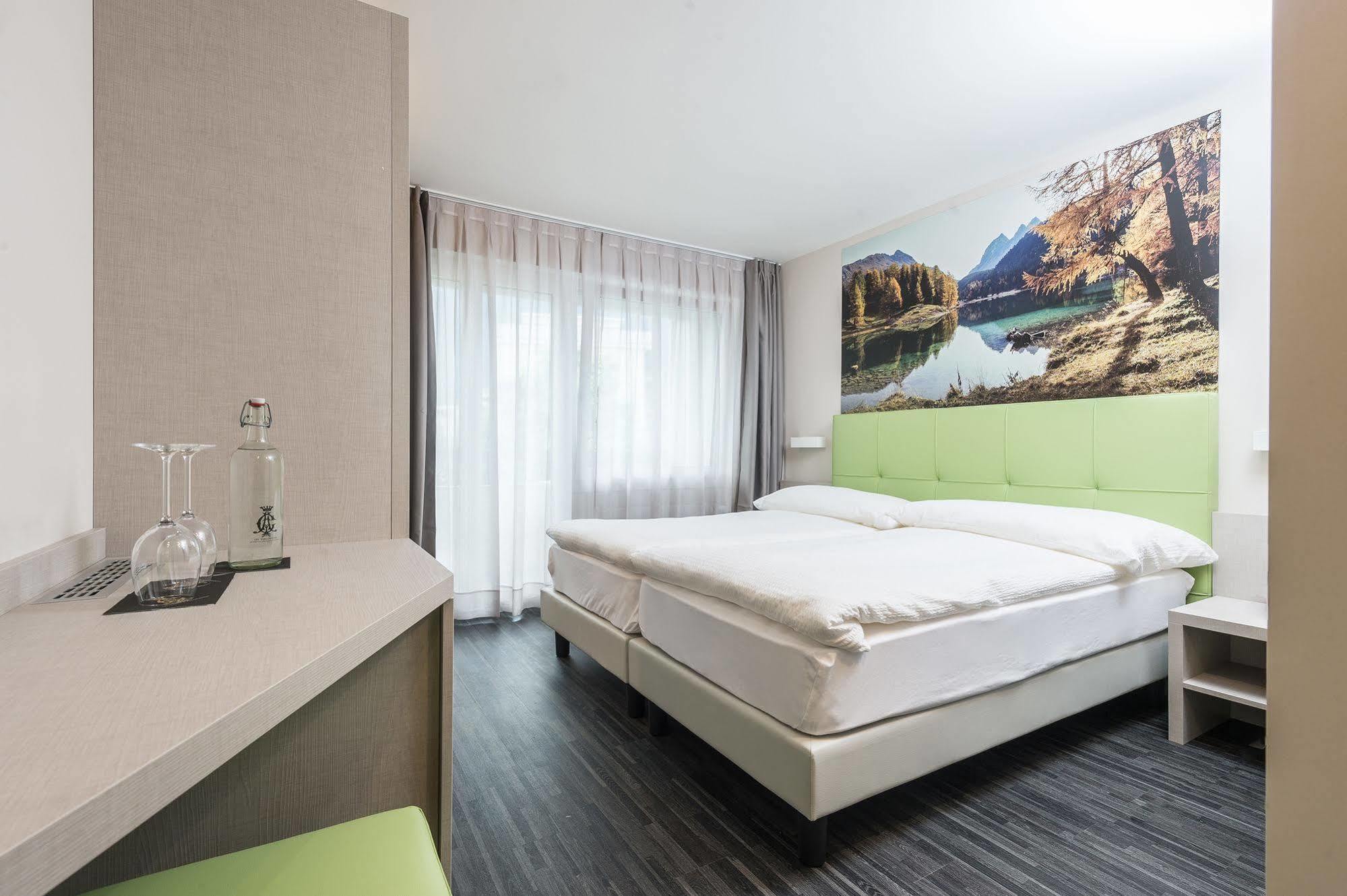 Adhhoc Hotel Naters ภายนอก รูปภาพ
